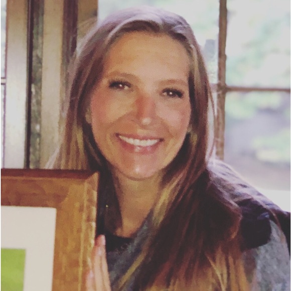 Meet your Posher, Denise - Picture 2 of 16